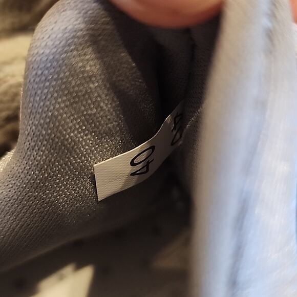 New Gray Slipon Sneakers Slipon Running Walking Shoes Wide Size 8 US Wide /40 EU - Picture 8 of 8